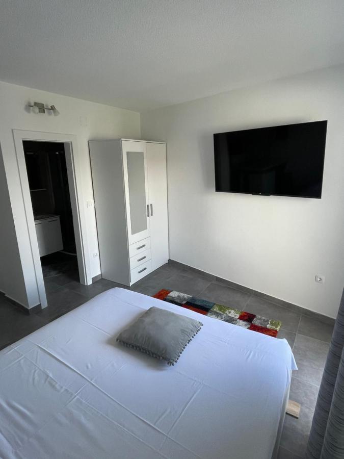 טרוגיר Villa Milena Sweet Apartment-With A Pool מראה חיצוני תמונה