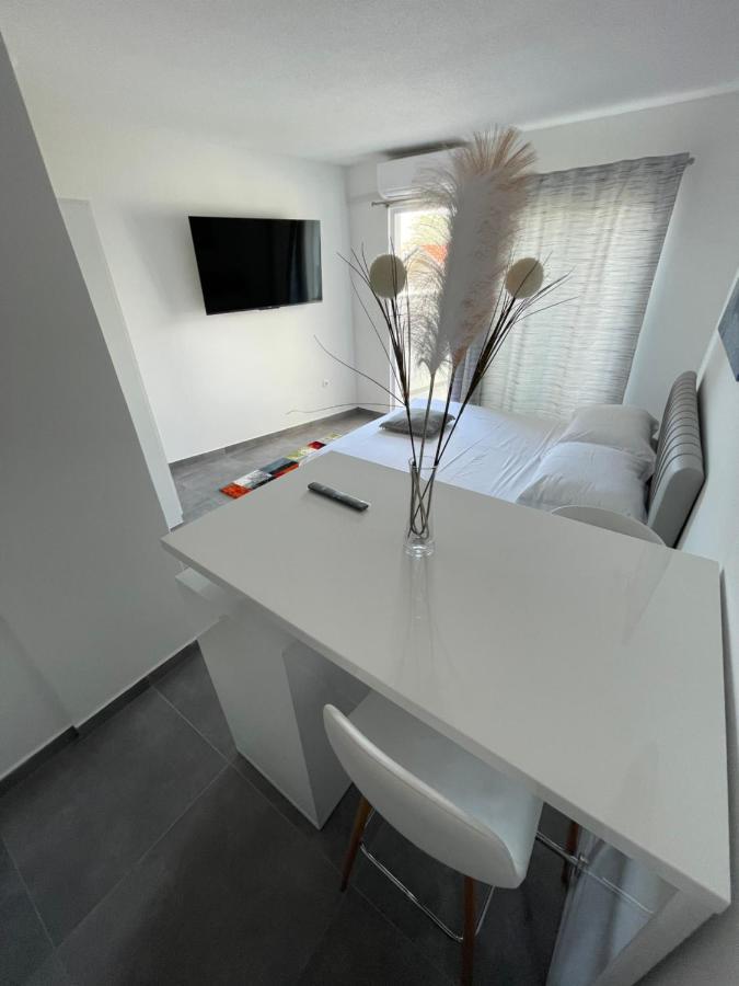 טרוגיר Villa Milena Sweet Apartment-With A Pool מראה חיצוני תמונה