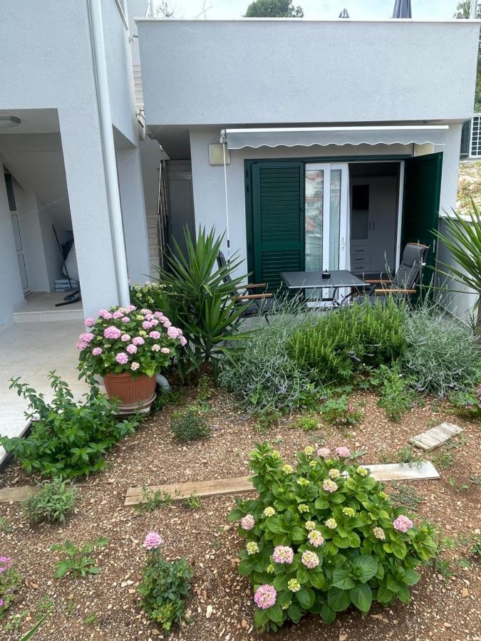 טרוגיר Villa Milena Sweet Apartment-With A Pool מראה חיצוני תמונה
